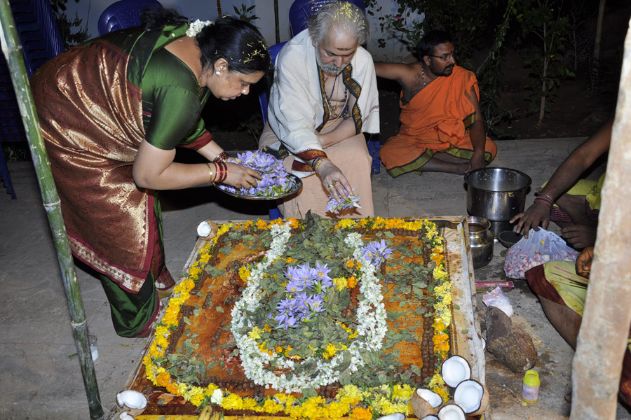Maha Shivratri Special Sahasra Lingarchana 2013 (15)