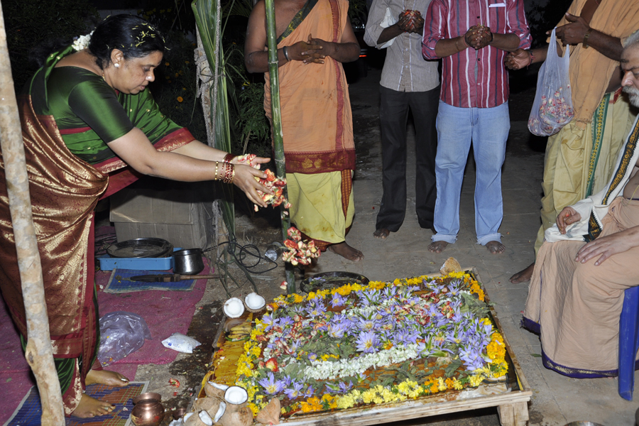 Maha Shivratri Special Sahasra Lingarchana 2013 (18)